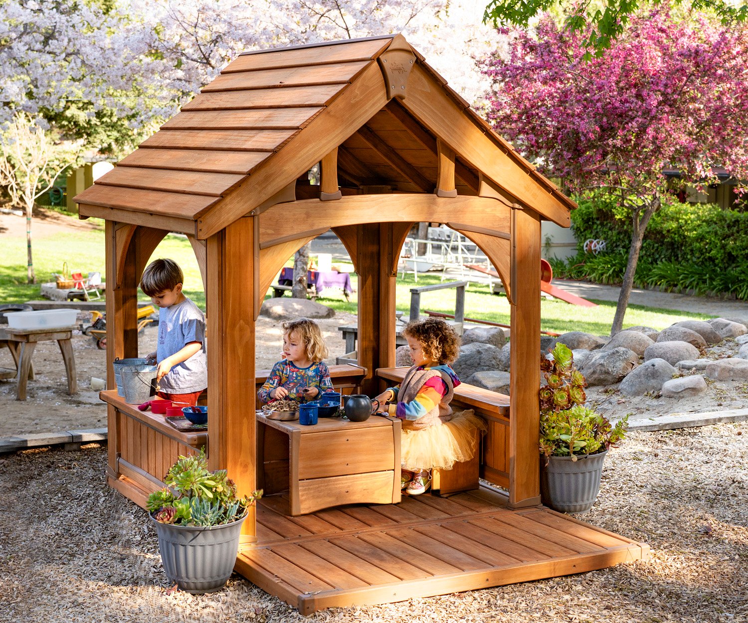 Maisonnette et ensemble de mobilier Outlast